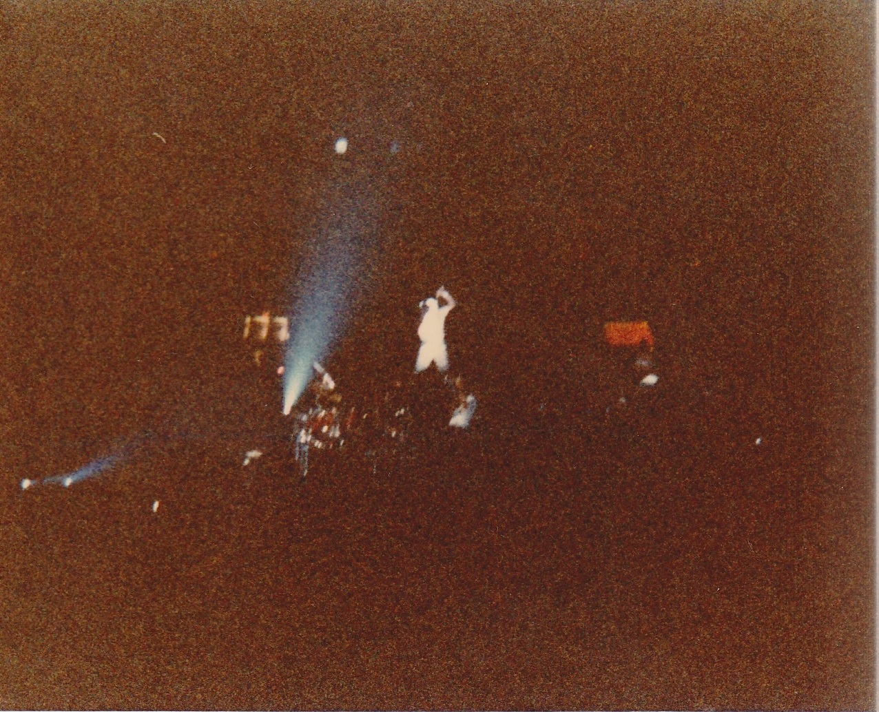 Genesis In the Cage – Mama Tour